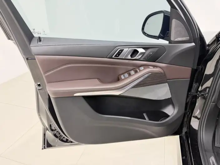 BMW X5 2022 Model Facelift xDrive 40Li M Sports Set – фото 10