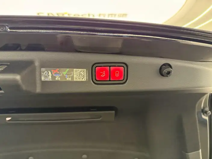 Mercedes-Benz E-Class 2024 Model E 300 L Fashion Model sedan – фото 10