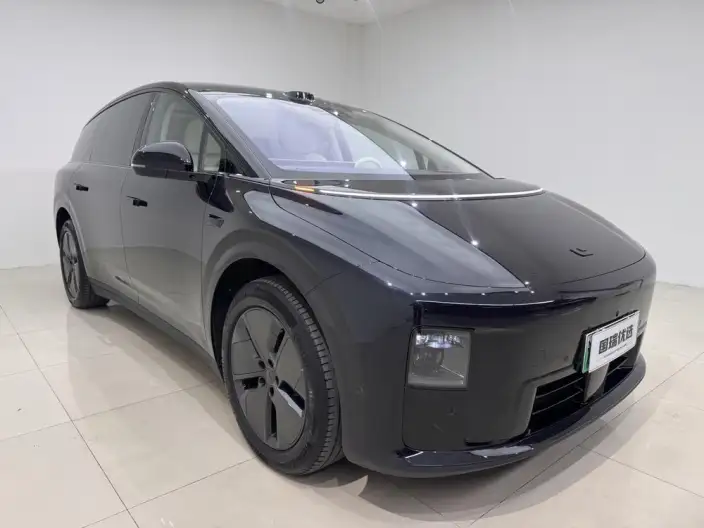 Li Auto i8 2025 Model Standard Edition – фото 3