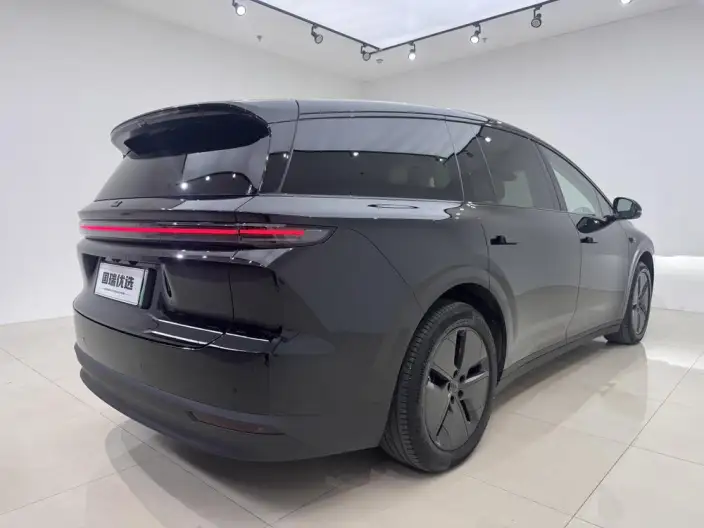 Li Auto i8 2025 Model Standard Edition – фото 6