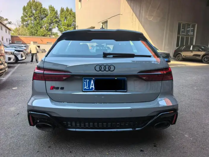 Audi RS 6 2025 Model RS 6 4.0T Avant Performance – фото 4