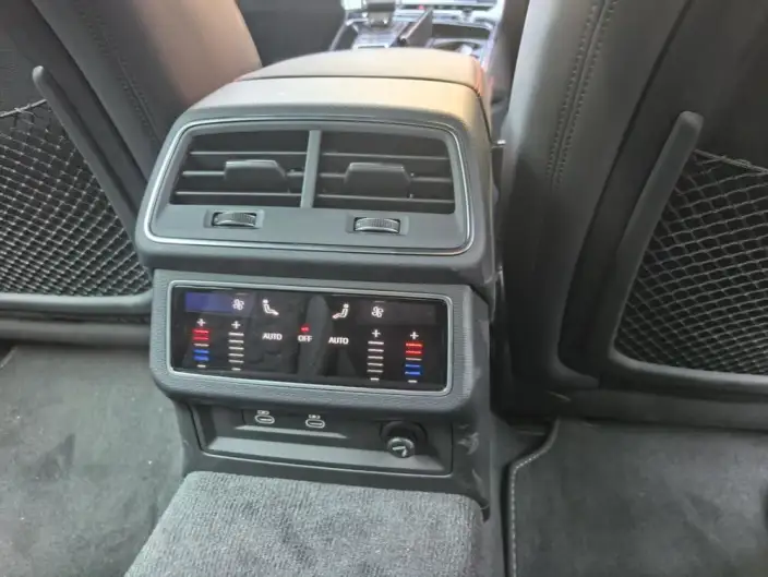Audi RS 6 2025 Model RS 6 4.0T Avant Performance – фото 8