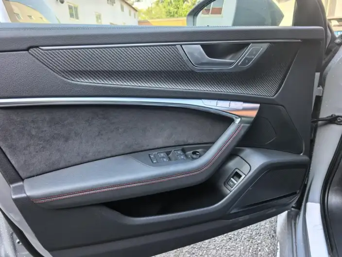 Audi RS 6 2025 Model RS 6 4.0T Avant Performance – фото 9
