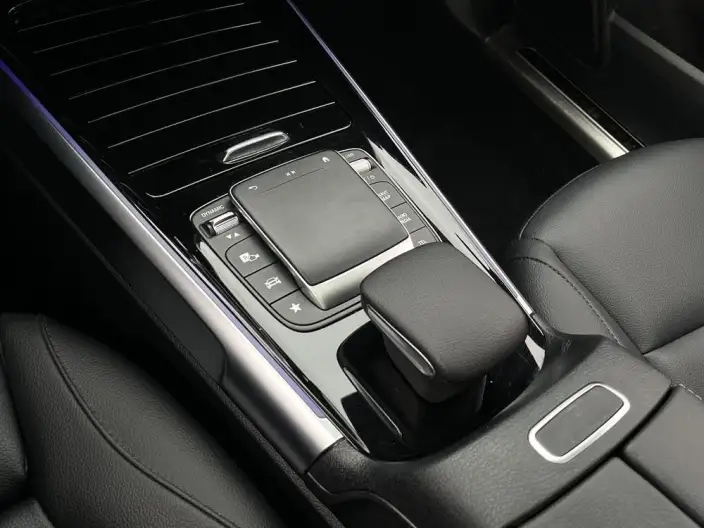 Mercedes-Benz GLB 2022 Model GLB 220 Fashion Model – фото 9