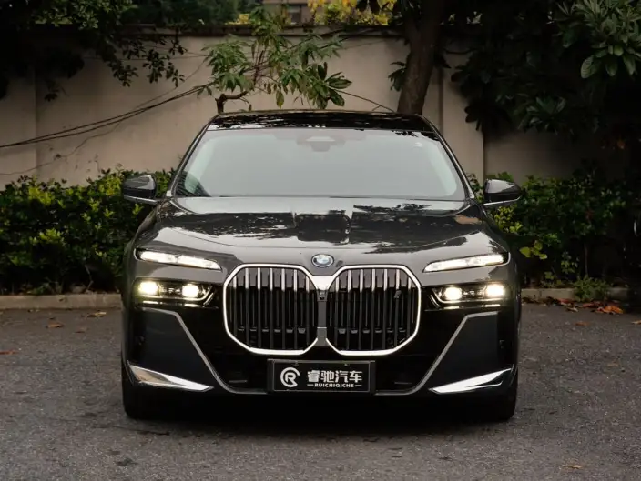 BMW i7 2023 Model eDrive50L Leading Model M Sports Set – фото 2