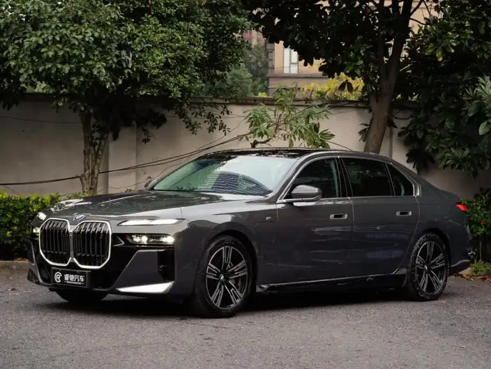 BMW i7 2023 Model eDrive50L Leading Model M Sports Set – фото 1