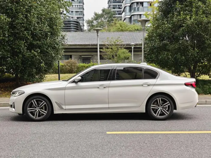 BMW 5 Series 2023 Model 530Li Leading Model Luxury Set – фото 4
