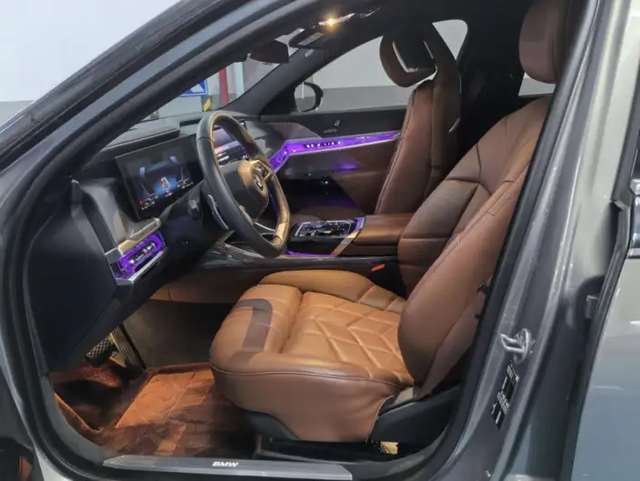 BMW 7 Series 2023 Model 740Li Exclusive Model Luxury Set – фото 9