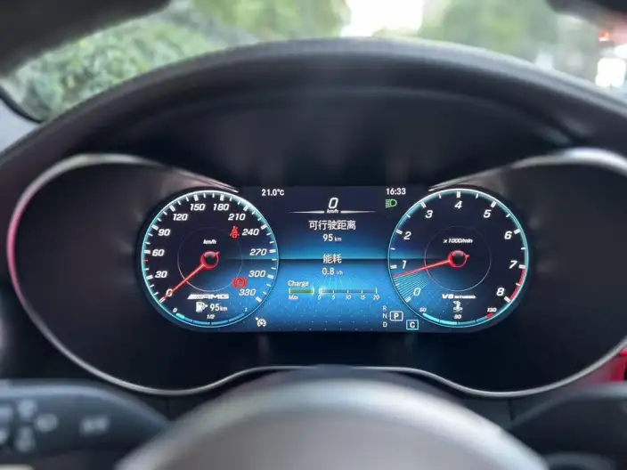Mercedes-Benz GLC 2022 Model GLC 260 L 4MATIC Dynamic Model – фото 10