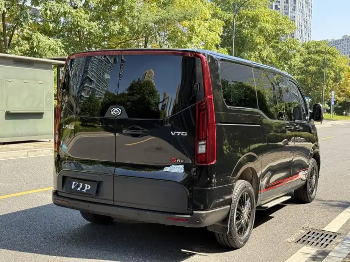 Maxus V70 2023 Model 2.0T Diesel Automatic Elite Edition Short axis Low top 5/6 seat 150Ps – фото 6