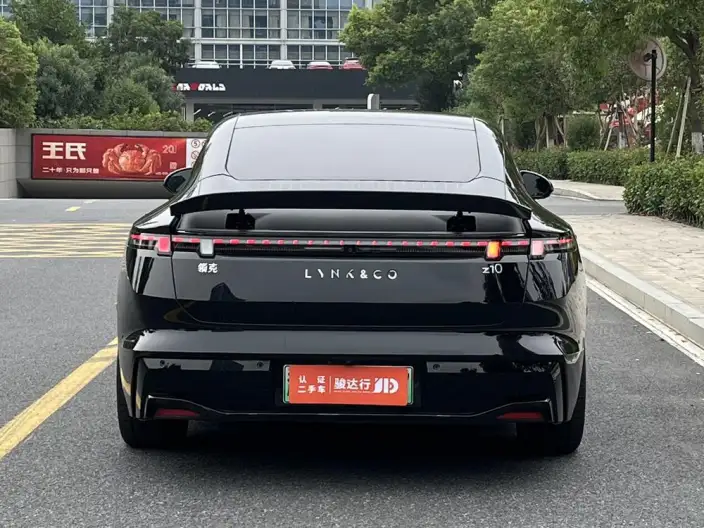 **Lynk & Co Z10** 2024 Model 95kWh 806km Rear Drive Smart Driving Max – фото 5