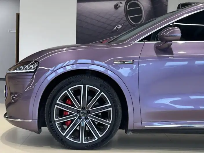 Luxeed R7 2025 Model Extended Range 53.4kWh Ultra 4WD Edition – фото 8