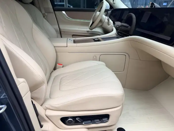 Aito M9 2024 Model Extended Range Ultra VI seat Edition – фото 8