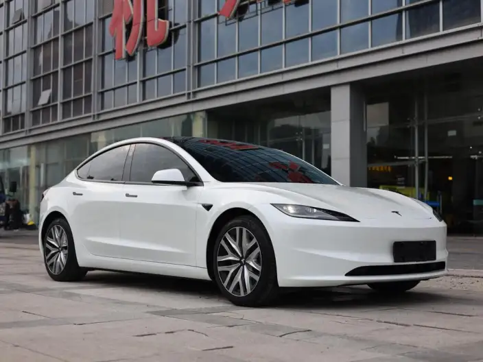 Model 3 2025 Model Long Battery Life Pro All-wheel drive version – фото 3