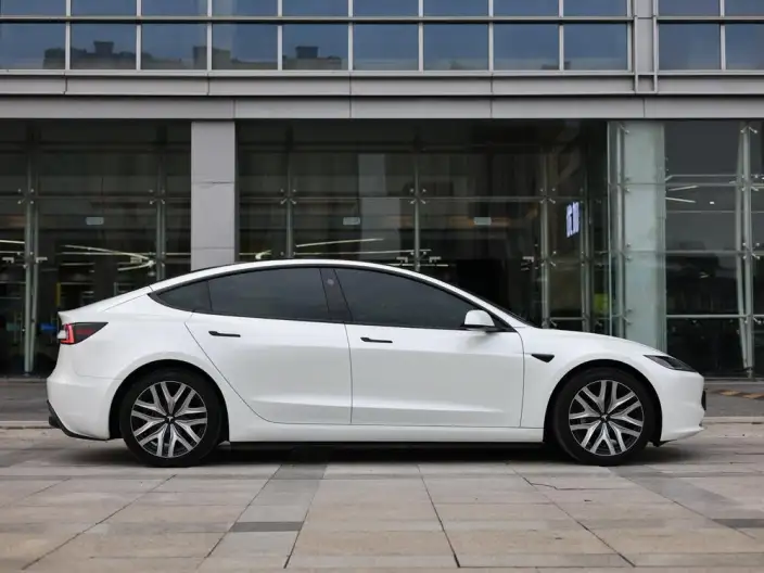 Model 3 2025 Model Long Battery Life Pro All-wheel drive version – фото 8
