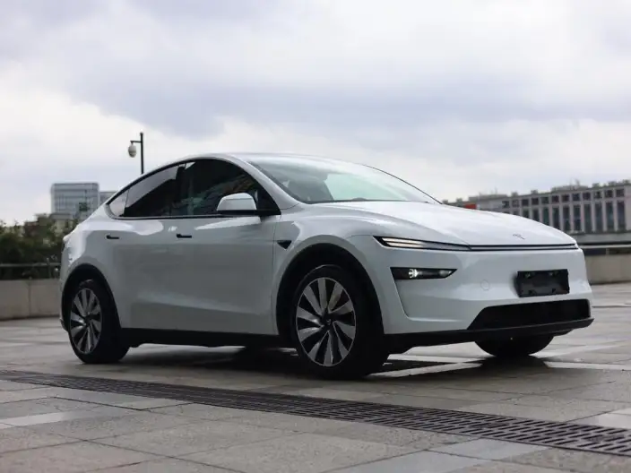 Model Y 2025 Model Facelift Long Battery Life Pro All-wheel drive version – фото 3