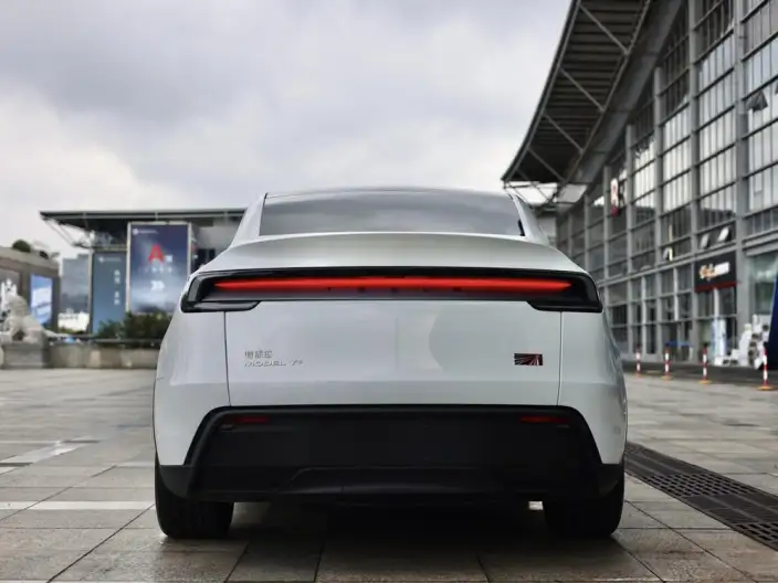 Model Y 2025 Model Facelift Long Battery Life Pro All-wheel drive version – фото 6
