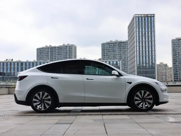Model Y 2025 Model Facelift Long Battery Life Pro All-wheel drive version – фото 8
