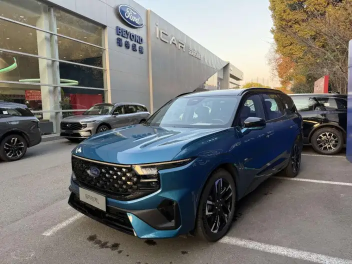 Ford Edge 2025 Model Ford Edge L 2.0T EcoBoost E Hybrid 4WD VII seat ST-Line – фото 1