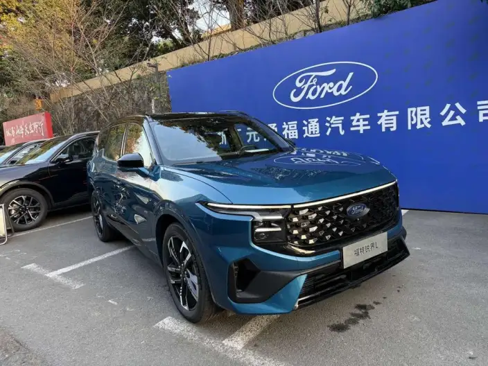 Ford Edge 2025 Model Ford Edge L 2.0T EcoBoost E Hybrid 4WD VII seat ST-Line – фото 3