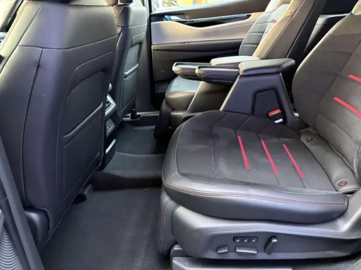 Ford Edge 2025 Model Ford Edge L 2.0T EcoBoost E Hybrid 4WD VII seat ST-Line – фото 10