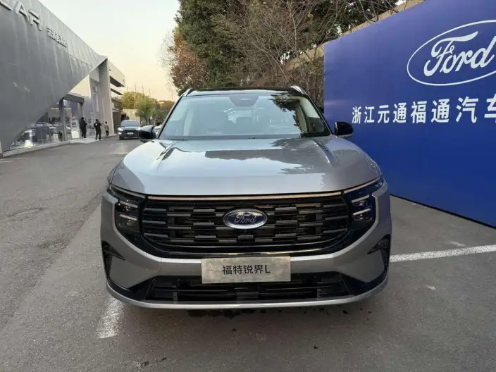 Ford Edge 2025 Model Ford Edge L 2.0T EcoBoost E Hybrid 4WD VII seat Supreme Model – фото 2