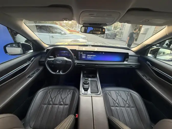 Ford Edge 2025 Model Ford Edge L 2.0T EcoBoost E Hybrid 4WD VII seat Supreme Model – фото 7