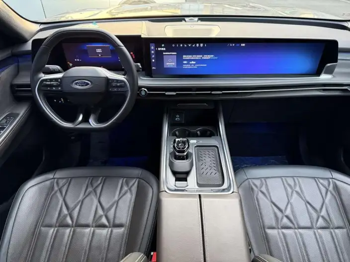 Ford Edge 2025 Model Ford Edge L 2.0T EcoBoost E Hybrid 4WD VII seat Supreme Model – фото 9