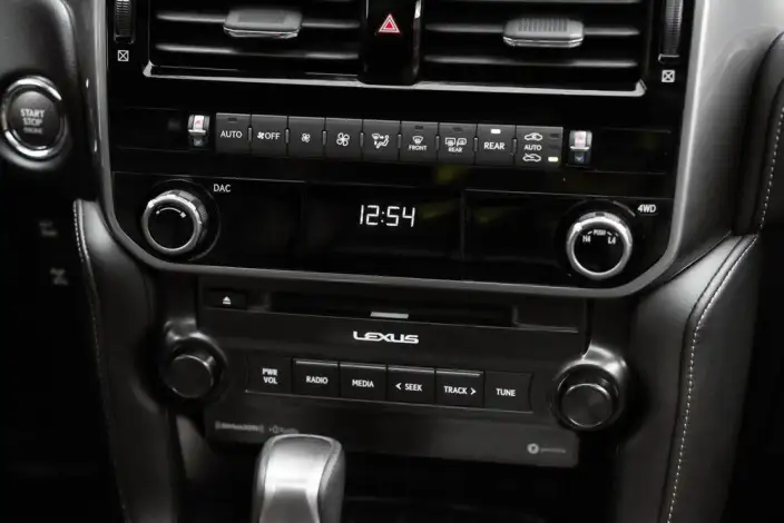 Lexus GX 2022 Model 4.6L Automatic 4WD 7 seat Parallel Imported – фото 9