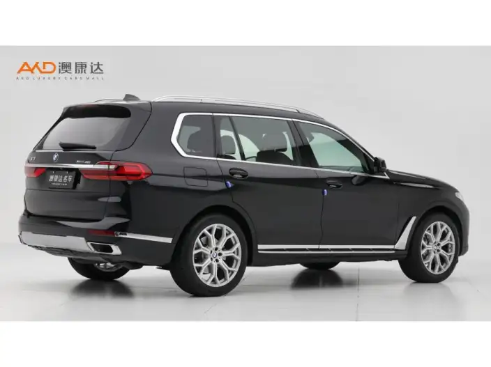 BMW X7 2022 Model xDrive40i Exclusive Model Luxury Set – фото 4