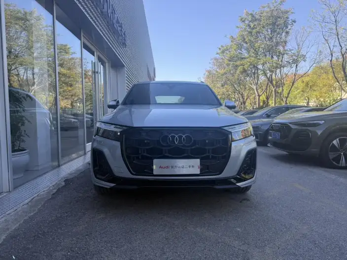 AUDI SQ7 2024 Model 4.0 TFSI – фото 2
