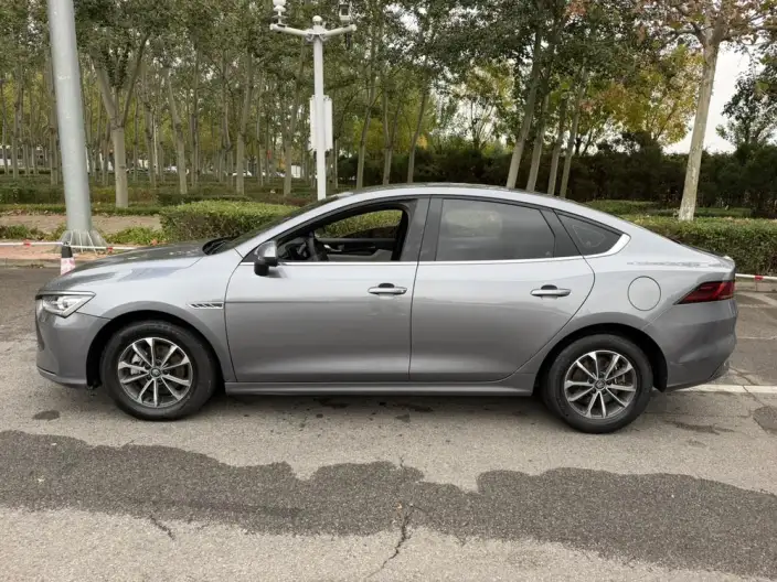 BYD Qin PLUS DM 2023 Model DM-i Champion Edition 55KM Leading Model – фото 3