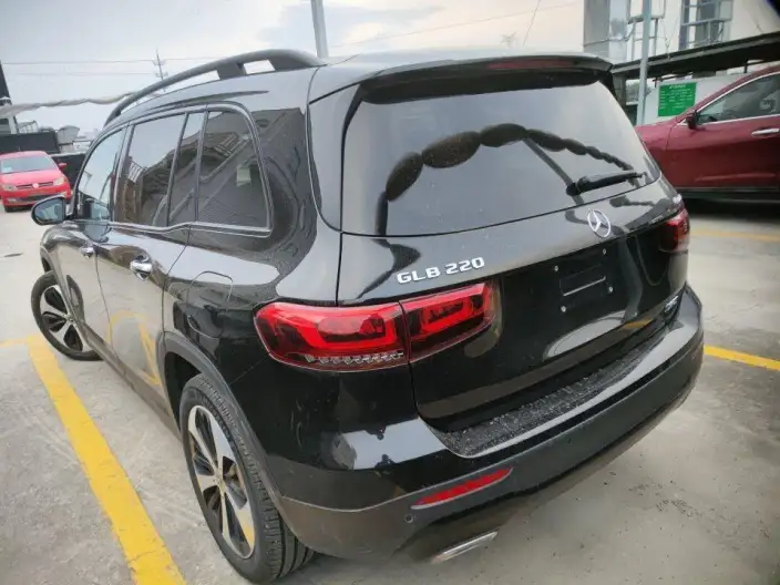 Mercedes-Benz GLB 2022 Model GLB 220 4MATIC – фото 3