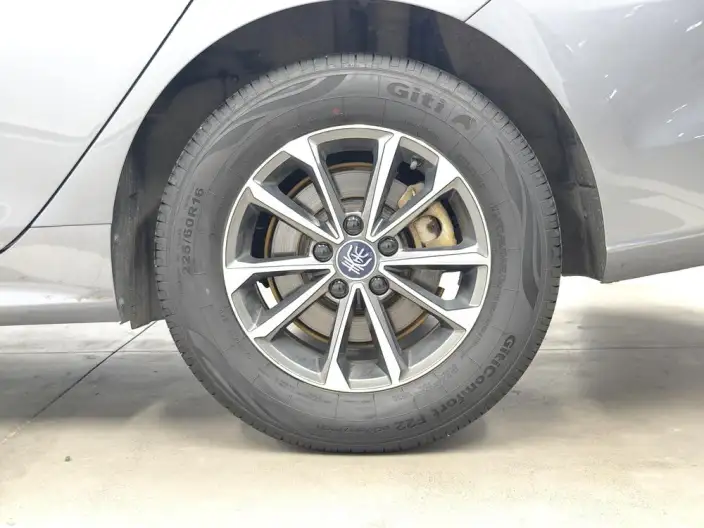 BYD Qin PLUS DM 2024 Model Honor Edition DM-i 55KM Leading Model – фото 9