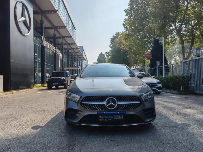 Mercedes-Benz A-class 2023 Model A 200 L Sports sedan Fashion Edition – фото 2