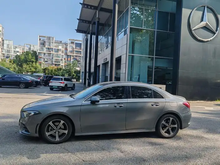 Mercedes-Benz A-class 2023 Model A 200 L Sports sedan Fashion Edition – фото 4