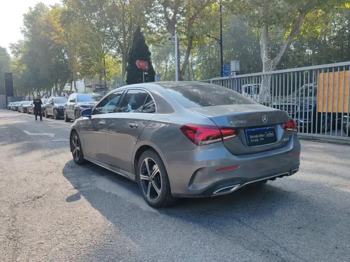 Mercedes-Benz A-class 2023 Model A 200 L Sports sedan Fashion Edition – фото 5