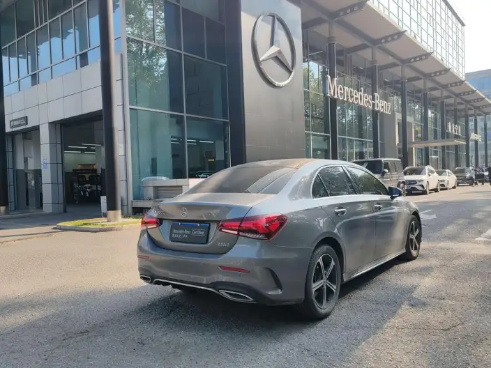 Mercedes-Benz A-class 2023 Model A 200 L Sports sedan Fashion Edition – фото 7