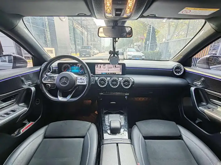 Mercedes-Benz A-class 2023 Model A 200 L Sports sedan Fashion Edition – фото 9