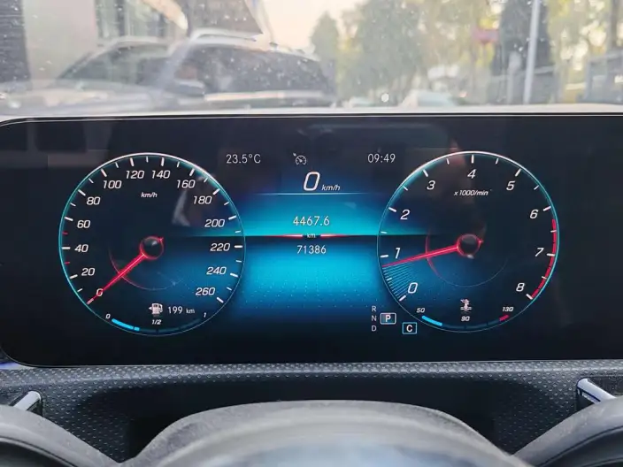 Mercedes-Benz A-class 2023 Model A 200 L Sports sedan Fashion Edition – фото 10