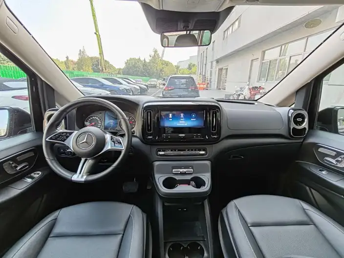 Viano 2024 Model 2.0T Business Edition 7 seat – фото 10