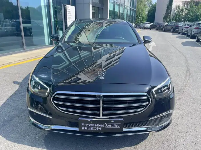 Mercedes-Benz E-Class 2023 Model E 300 L Fashion Model sedan – фото 2