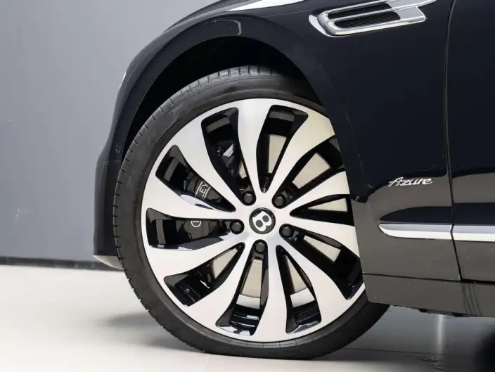Continental Flying Spur 2023 Model 4.0T V8 Yadu Edition – фото 10
