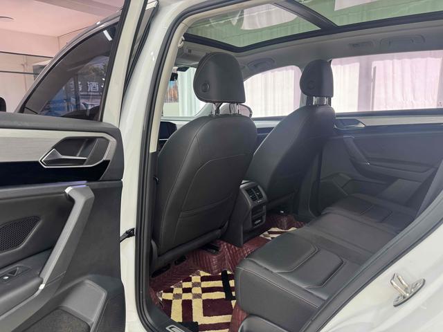 Volkswagen Tayron 2020 330TSI Luxury Connected – фото 8