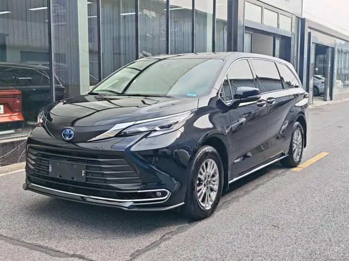 Toyota Sienna 2024 Model Hybrid 2.5L Comfort Edition – фото 1