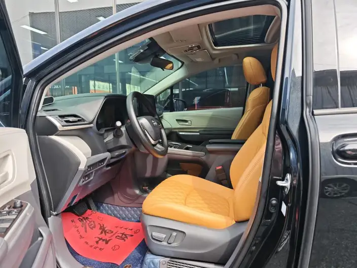 Toyota Sienna 2024 Model Hybrid 2.5L Comfort Edition – фото 9