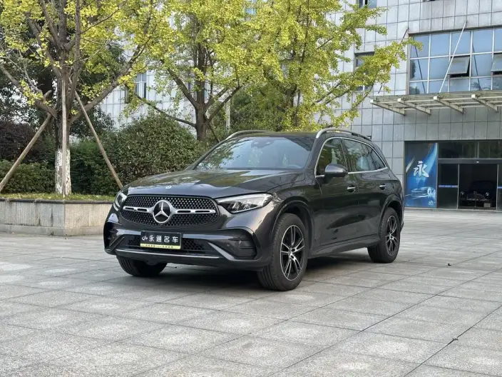 Mercedes-Benz GLC 2025 Model GLC 260 L 4MATIC Luxury Model 5 seat – фото 1