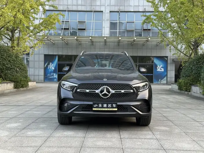 Mercedes-Benz GLC 2025 Model GLC 260 L 4MATIC Luxury Model 5 seat – фото 2