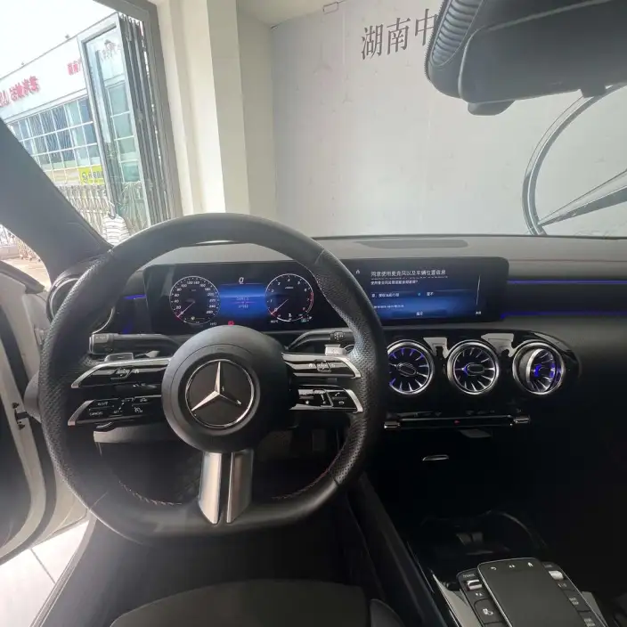 Mercedes-Benz A-class 2023 Model A 200 L Sports sedan Fashion Edition – фото 9