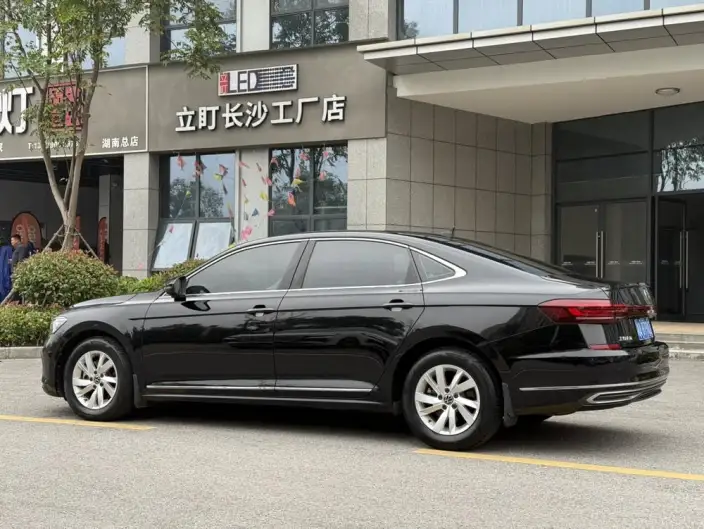 Volkswagen Passat 2022 Model 280TSI Elite Edition – фото 7